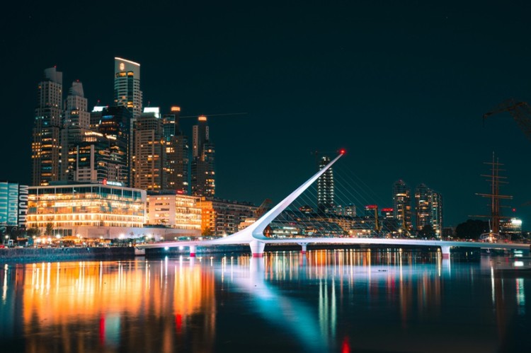 Woman's Bridge at night in Buenos Aires